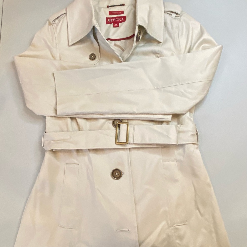 NWOT Merona water repellent trench coat khaki belted women’s size medium